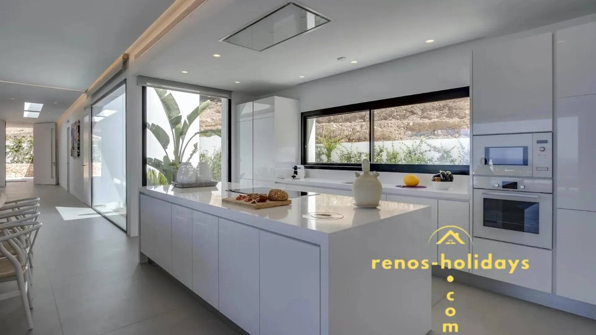 Summer House For Lovely Holidays Santa Eularia des Riu 0*,